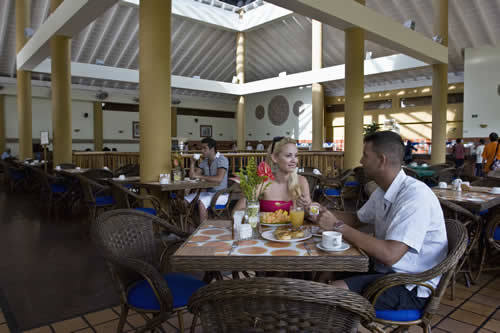 Sunsol Ecoland And Beach Resort Pedro Gonzalez Restaurang bild